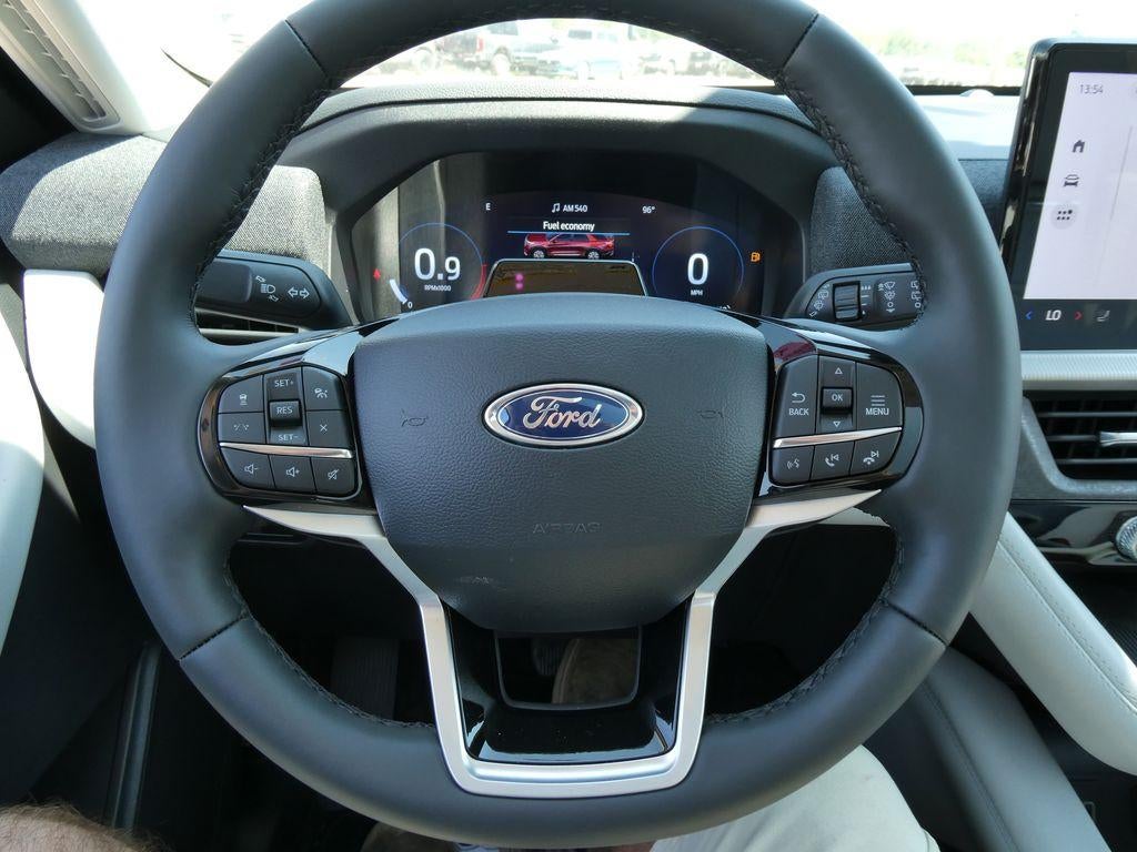 2026 Ford Explorer Platinum 4WD