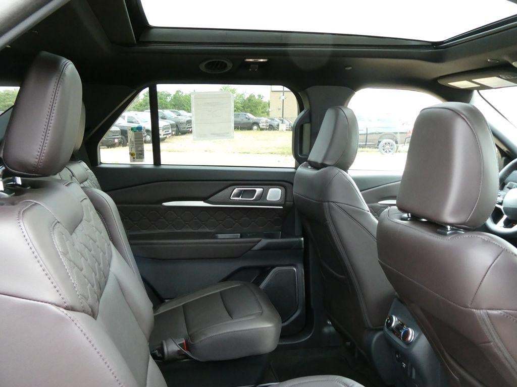 2026 Ford Explorer Platinum 4WD
