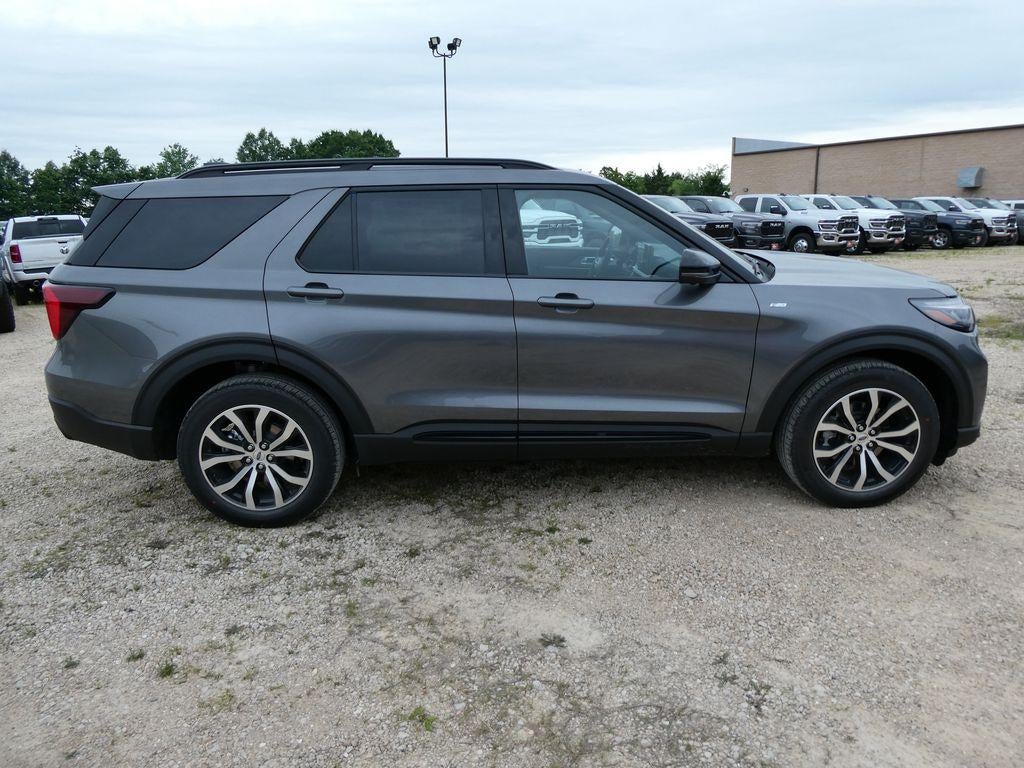 2026 Ford Explorer ST-Line 4WD