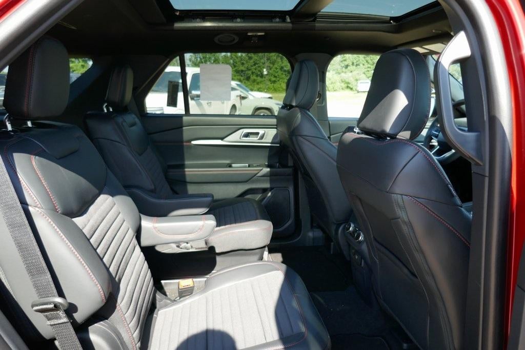 2025 Ford Explorer ST-Line 4WD