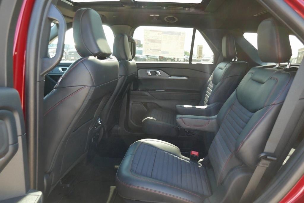 2025 Ford Explorer ST-Line 4WD