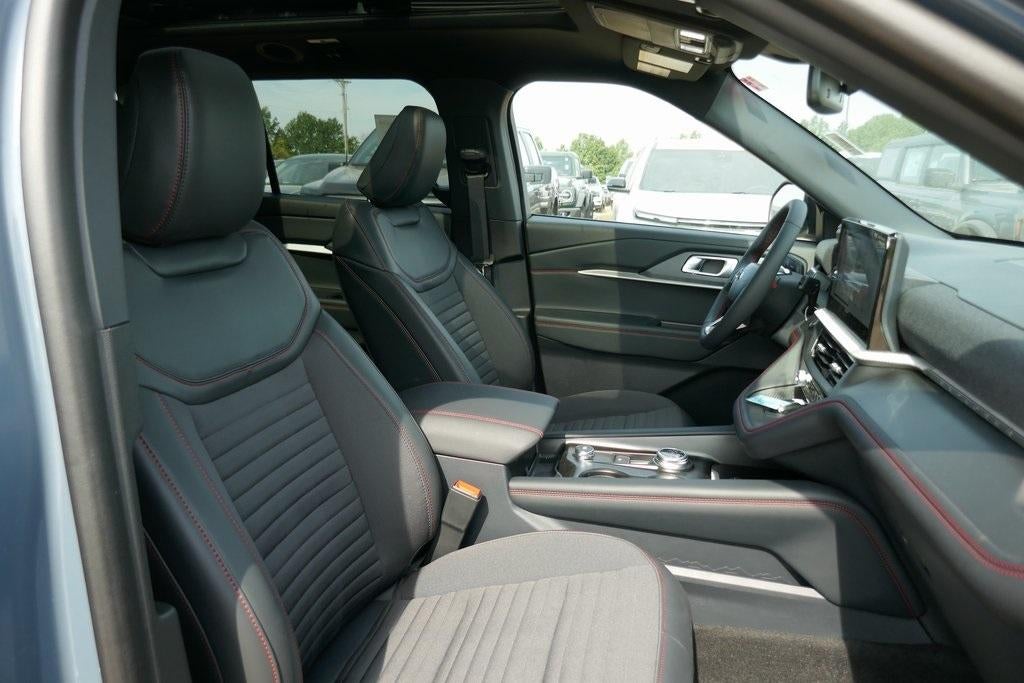 2025 Ford Explorer ST-Line 4WD