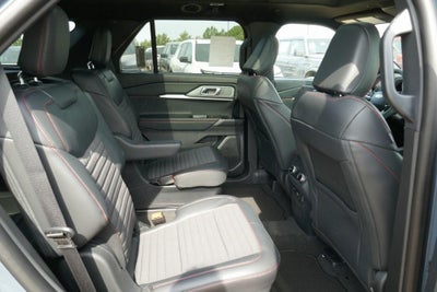 2025 Ford Explorer ST-Line 4WD