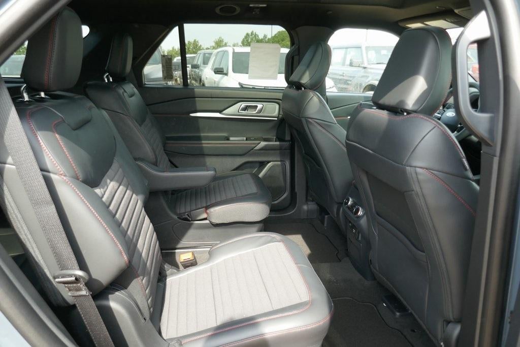 2025 Ford Explorer ST-Line 4WD