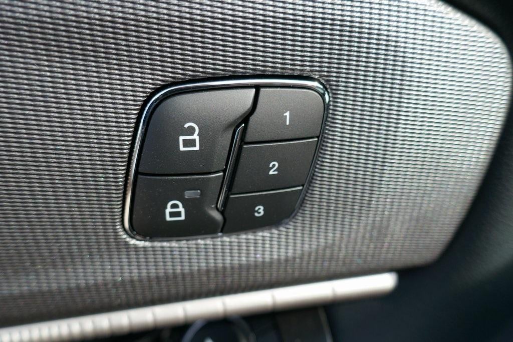 2025 Ford Explorer ST-Line 4WD