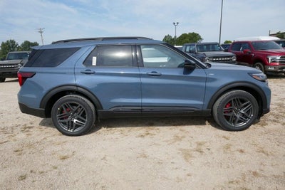 2025 Ford Explorer ST-Line 4WD