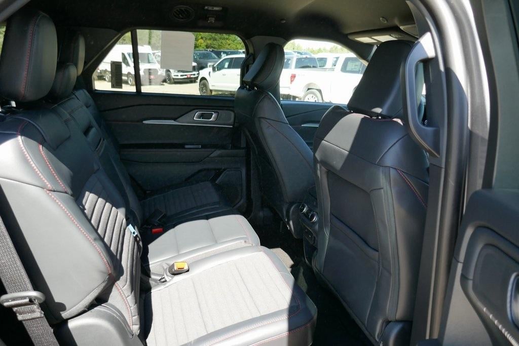 2025 Ford Explorer ST-Line 4WD