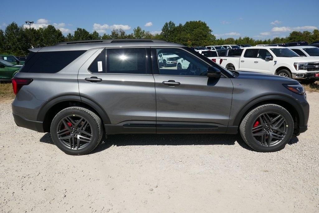 2025 Ford Explorer ST-Line 4WD