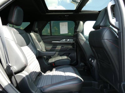 2025 Ford Explorer ST-Line 4WD