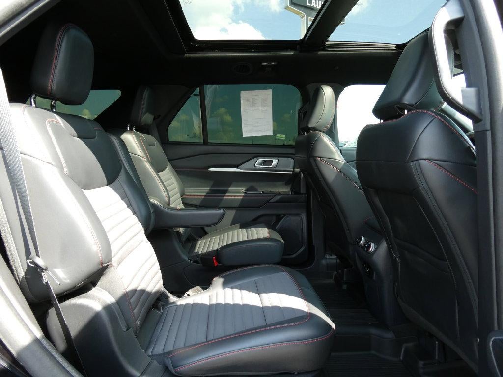 2025 Ford Explorer ST-Line 4WD