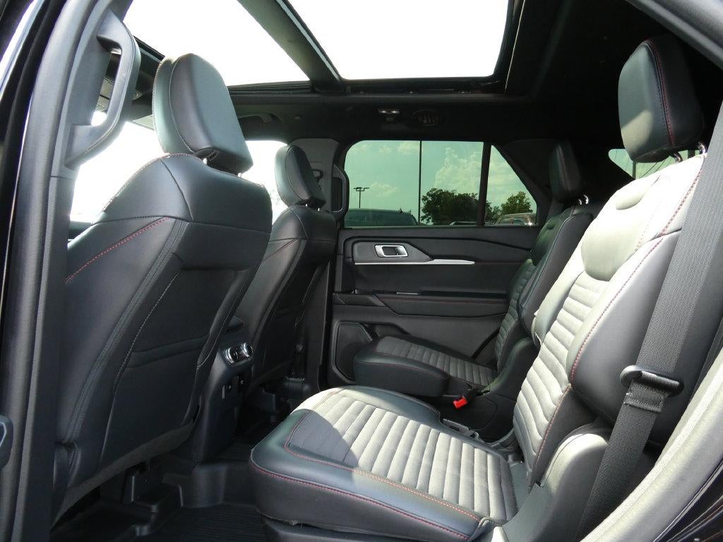 2025 Ford Explorer ST-Line 4WD