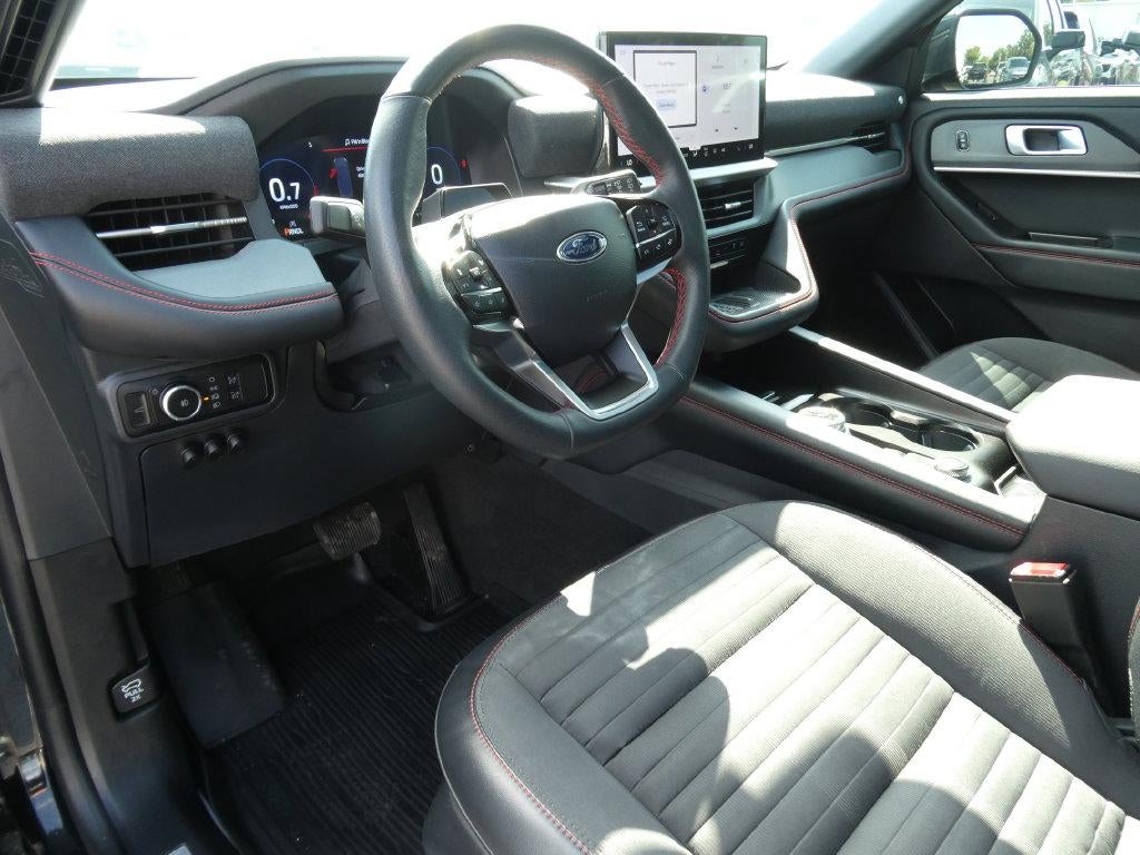 2025 Ford Explorer ST-Line 4WD