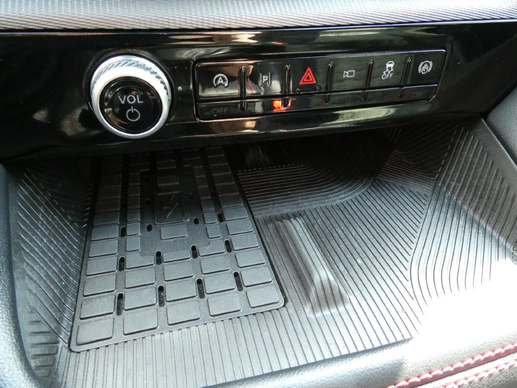 2025 Ford Explorer ST-Line 4WD