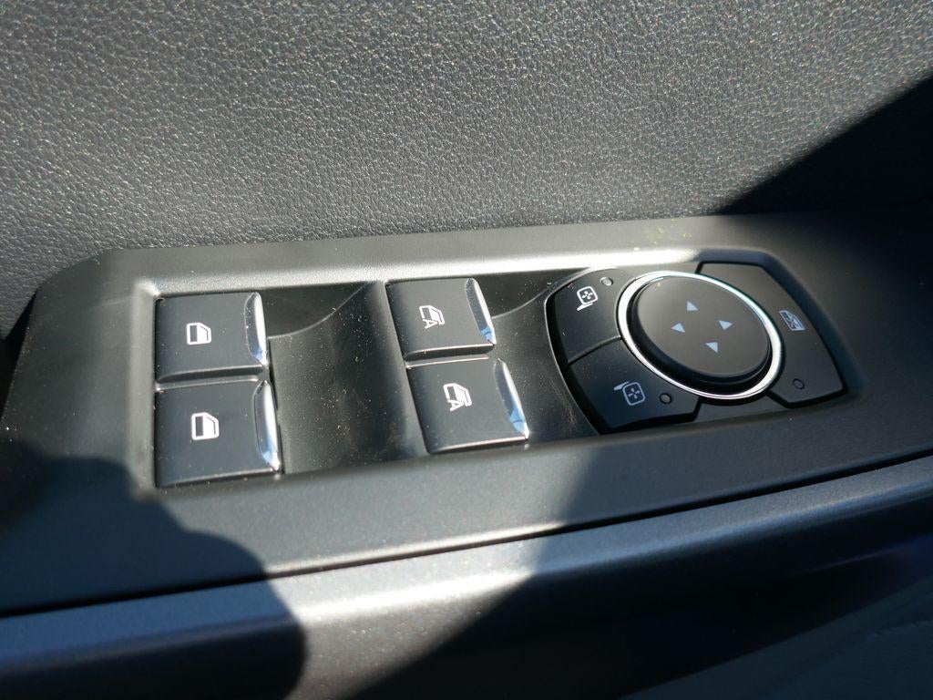 2026 Ford Super Duty F-250 SRW XL 4WD Crew Cab 6.75' Box