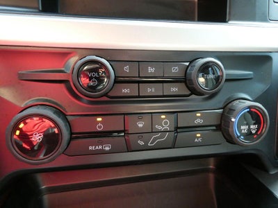 2024 Ford Super Duty F-250 SRW XLT 4WD Crew Cab 6.75' Box
