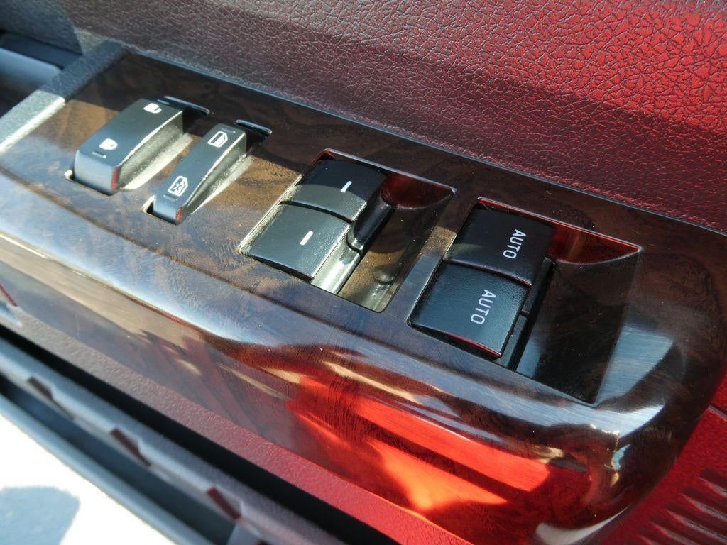 2016 Ford Super Duty F-250 SRW 4WD Crew Cab 6-3/4 Ft Box Platinum