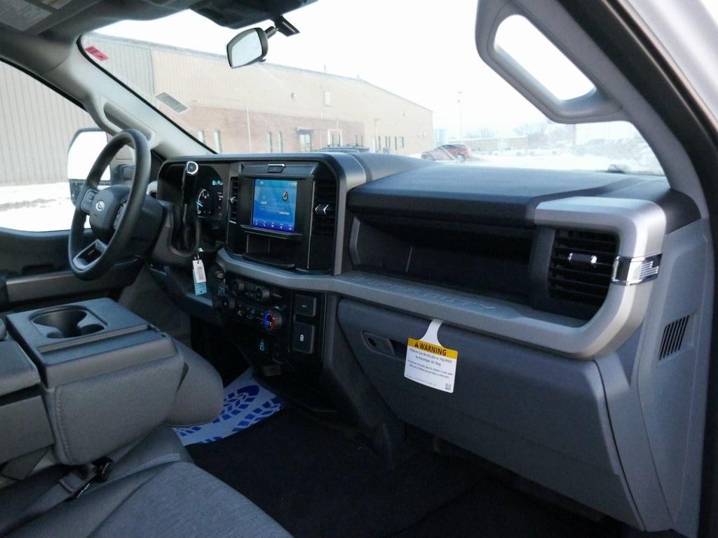 2026 Ford Super Duty F-250 SRW XL 4WD Crew Cab 6.75' Box