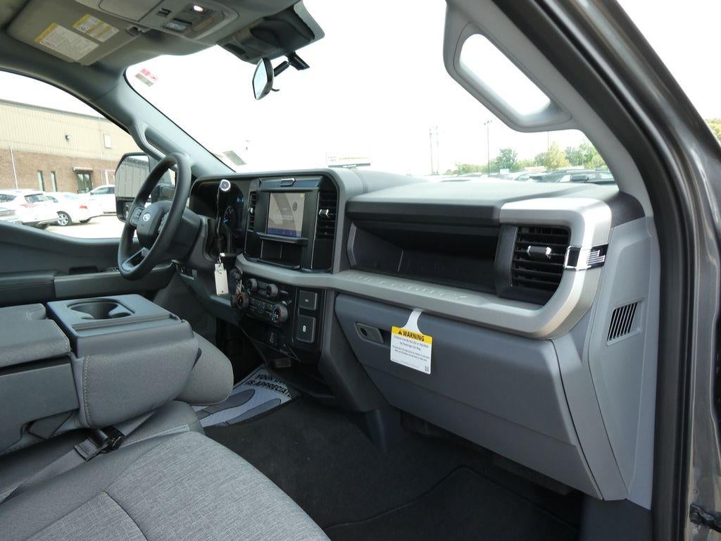 2026 Ford Super Duty F-250 SRW XL 4WD Crew Cab 6.75' Box