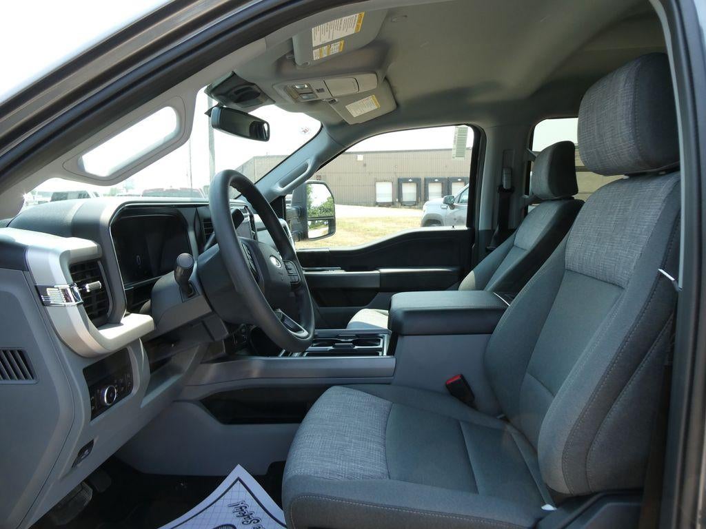 2026 Ford Super Duty F-250 SRW XLT 4WD Crew Cab 6.75' Box