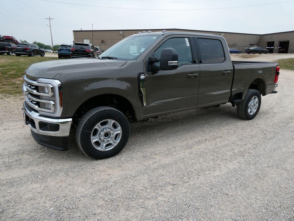 2026 Ford Super Duty F-250 SRW XLT 4WD Crew Cab 6.75' Box