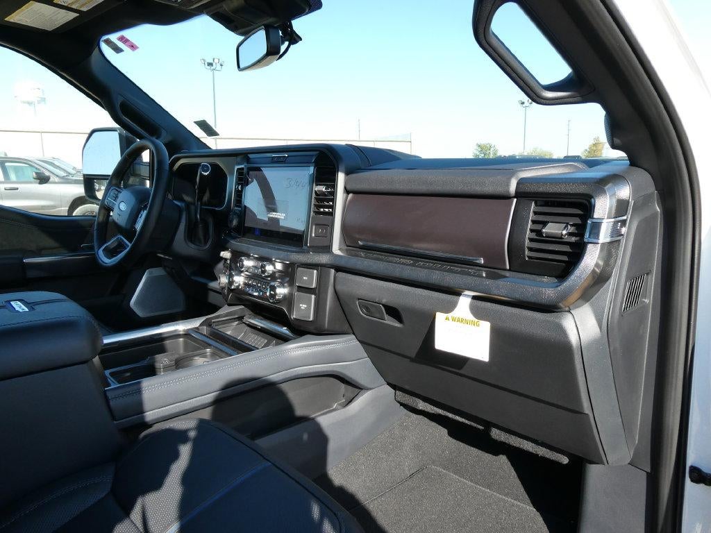 2027 Ford Super Duty F-250 SRW Platinum 4WD Crew Cab 6.75' Box