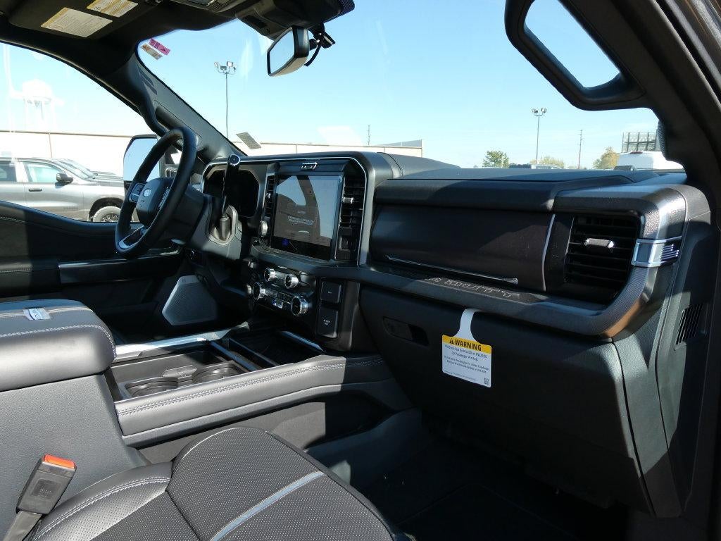 2027 Ford Super Duty F-250 SRW Platinum 4WD Crew Cab 6.75' Box
