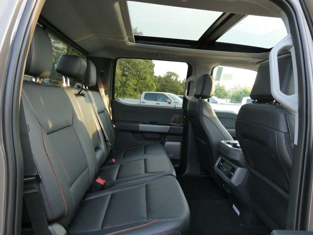 2027 Ford Super Duty F-250 SRW LARIAT 4WD Crew Cab 6.75' Box