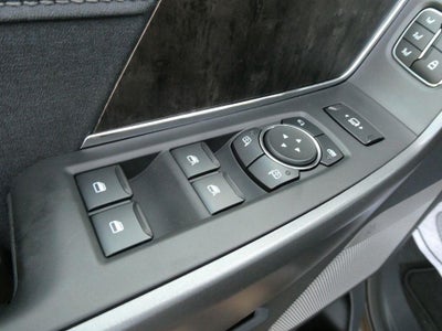 2027 Ford Super Duty F-250 SRW LARIAT 4WD Crew Cab 6.75' Box
