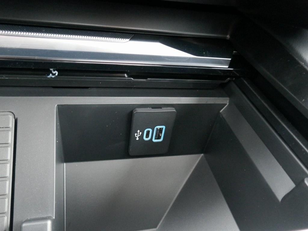 2026 Ford Super Duty F-250 SRW Platinum 4WD Crew Cab 6.75' Box