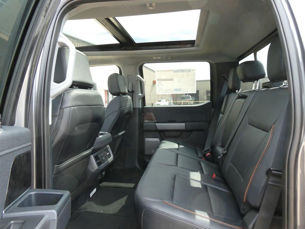 2027 Ford Super Duty F-250 SRW LARIAT 4WD Crew Cab 6.75' Box