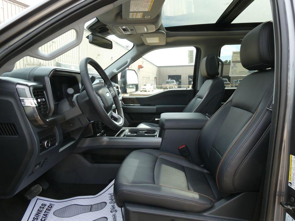 2027 Ford Super Duty F-250 SRW LARIAT 4WD Crew Cab 6.75' Box