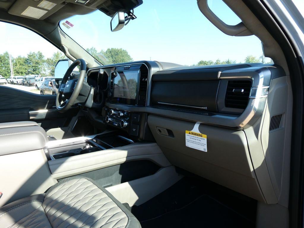 2027 Ford Super Duty F-250 SRW Platinum 4WD Crew Cab 6.75' Box