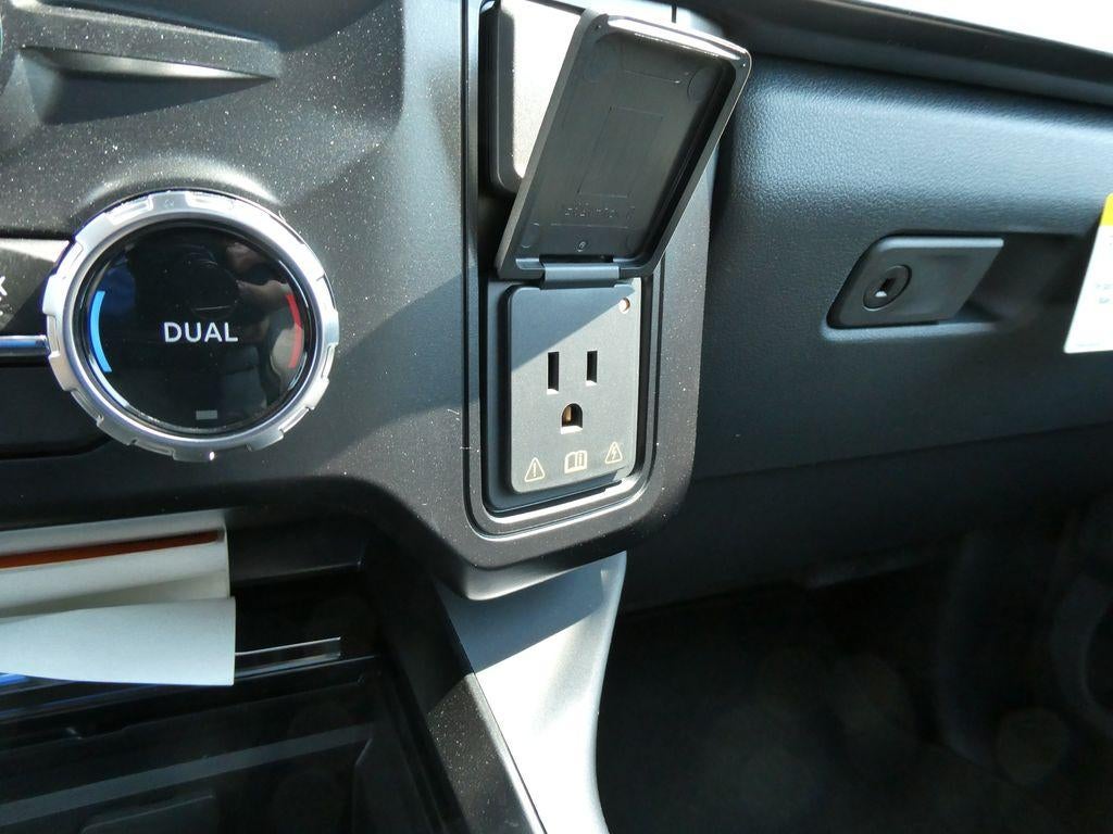 2027 Ford Super Duty F-250 SRW LARIAT 4WD Crew Cab 6.75' Box