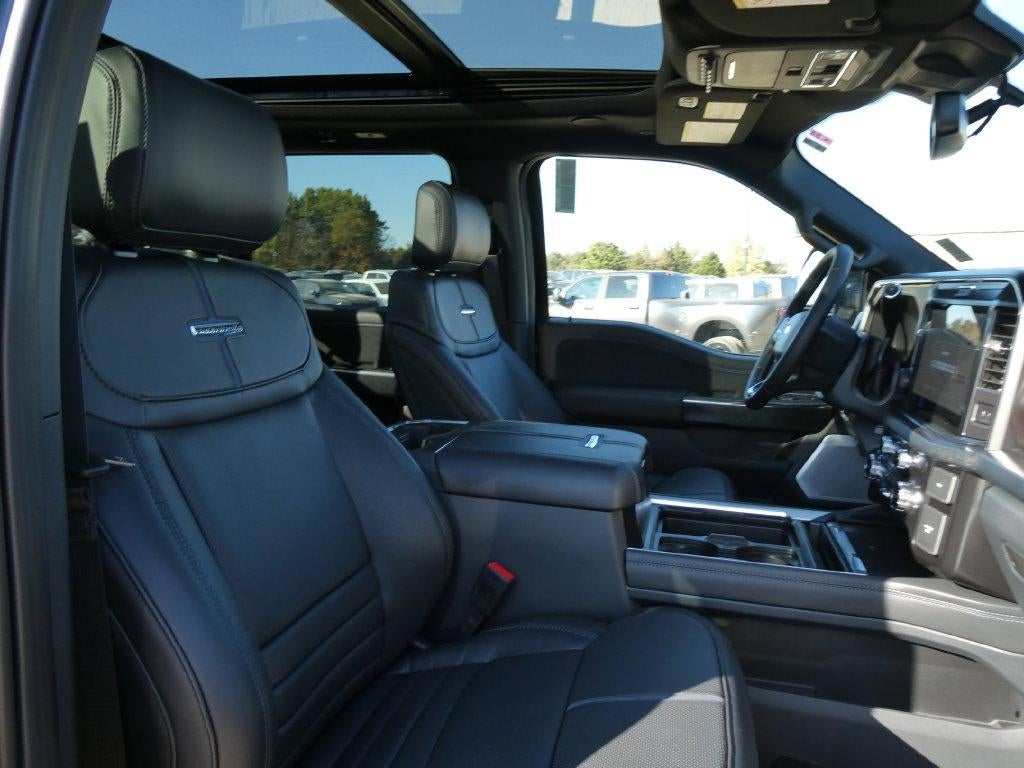2027 Ford Super Duty F-250 SRW Platinum 4WD Crew Cab 6.75' Box