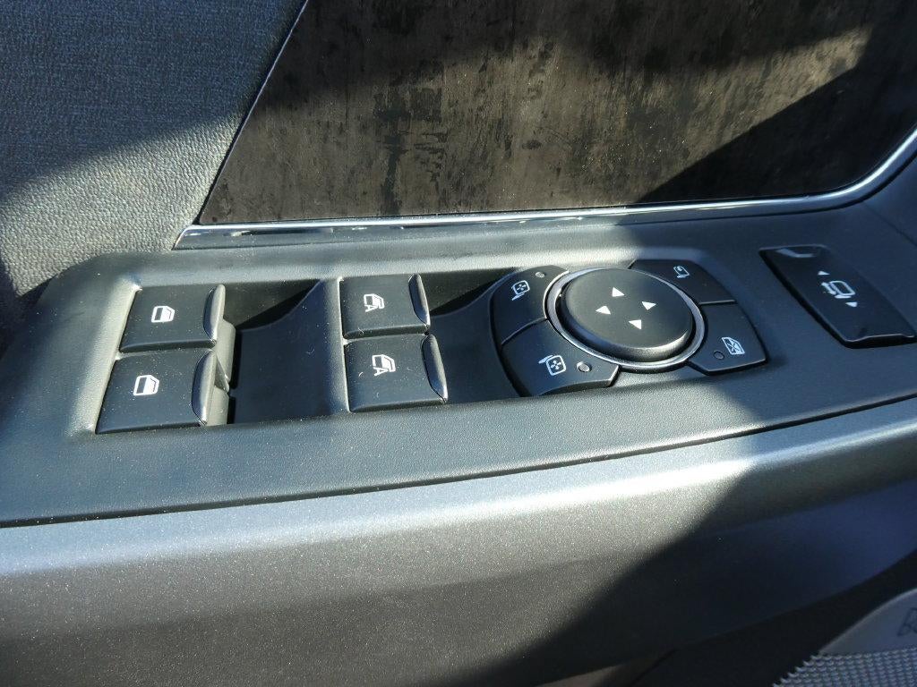 2027 Ford Super Duty F-250 SRW LARIAT 4WD Crew Cab 6.75' Box