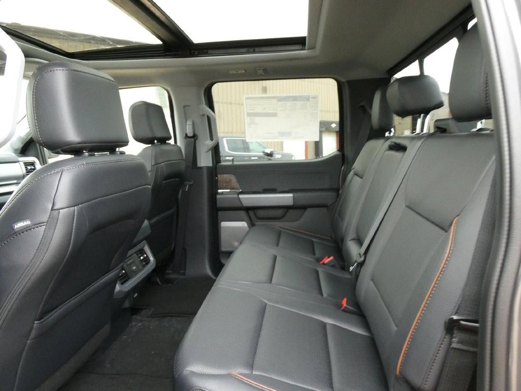 2027 Ford Super Duty F-250 SRW LARIAT 4WD Crew Cab 6.75' Box