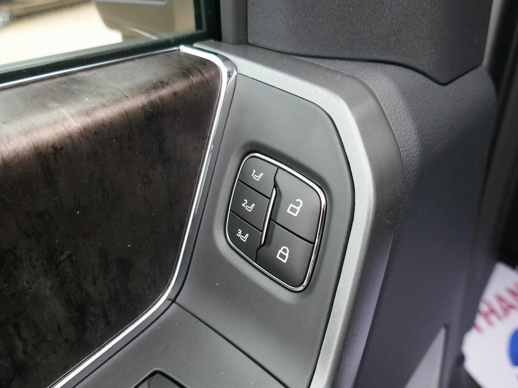 2026 Ford Super Duty F-250 SRW LARIAT 4WD Crew Cab 6.75' Box