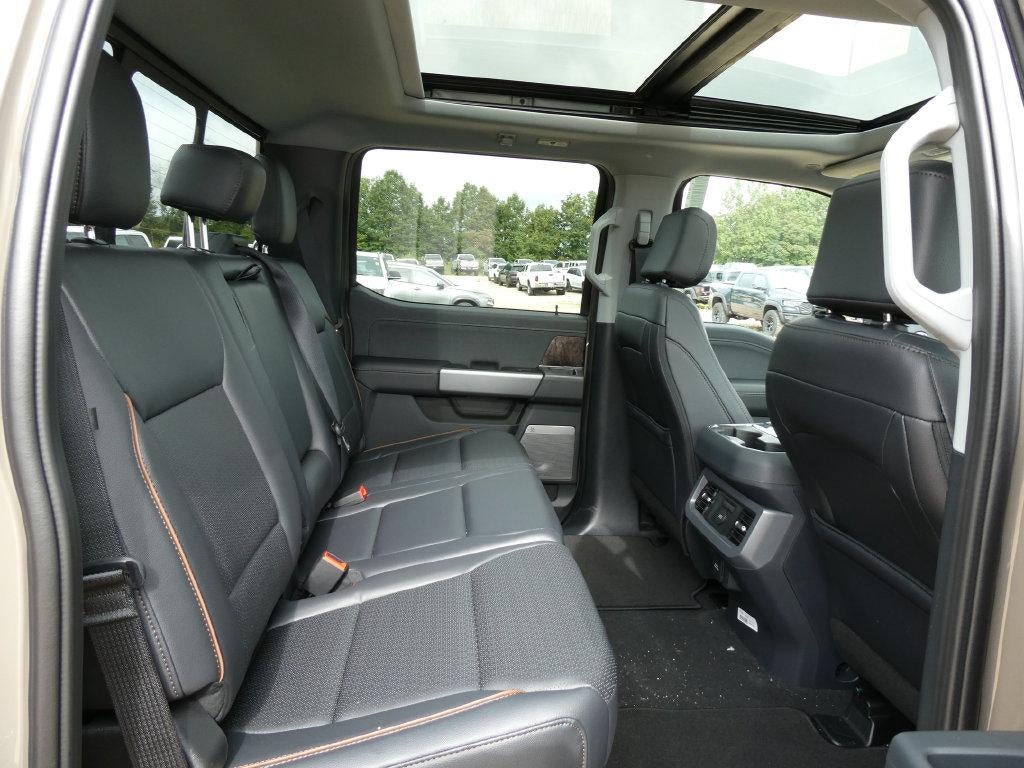 2027 Ford Super Duty F-250 SRW LARIAT 4WD Crew Cab 6.75' Box