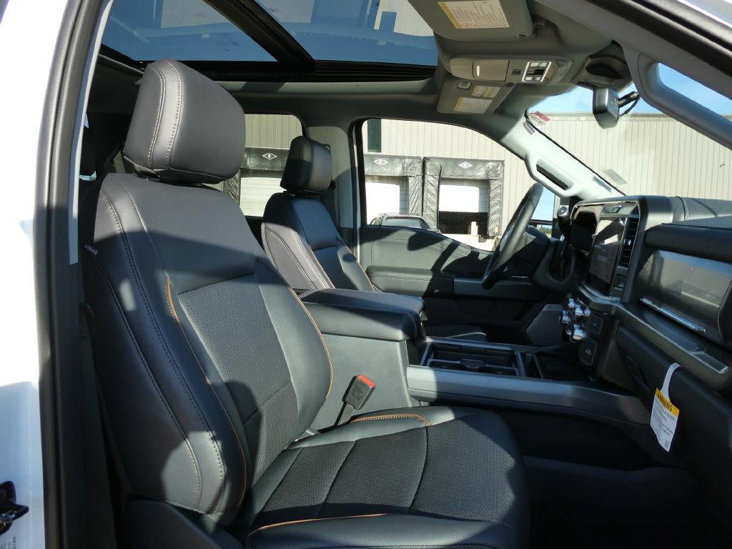 2027 Ford Super Duty F-250 SRW LARIAT 4WD Crew Cab 6.75' Box