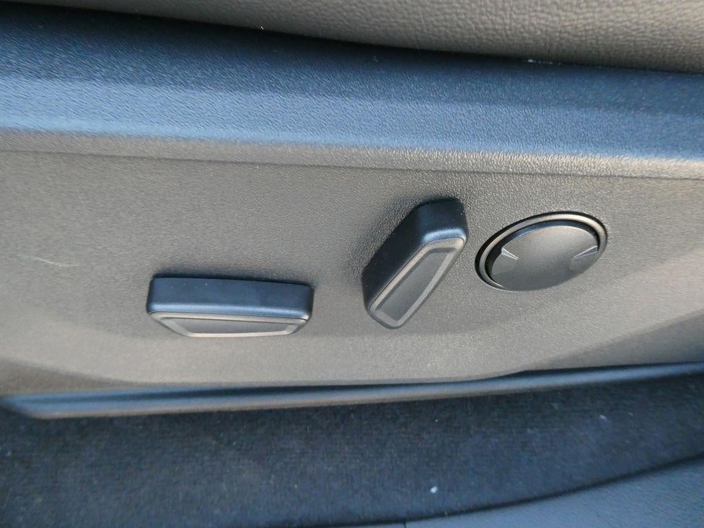2026 Ford Super Duty F-250 SRW LARIAT 4WD Crew Cab 6.75' Box