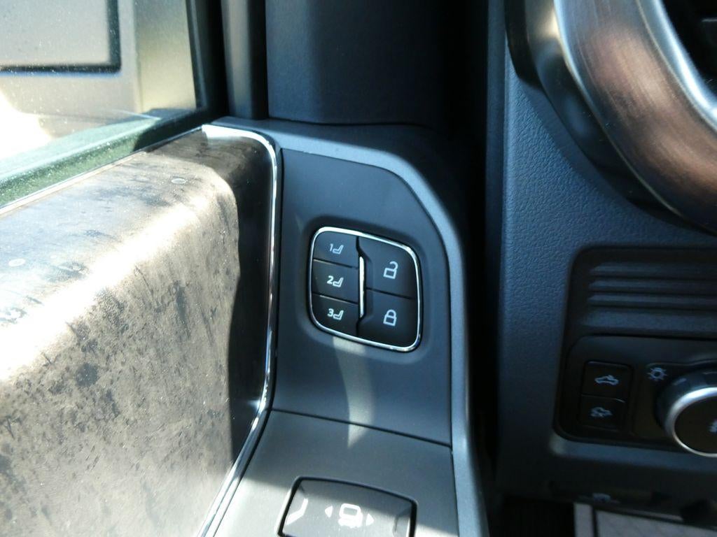 2026 Ford Super Duty F-250 SRW LARIAT 4WD Crew Cab 6.75' Box