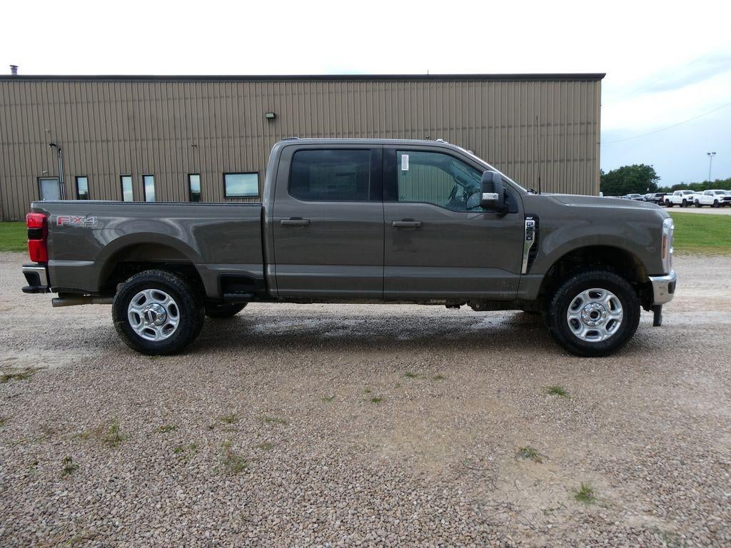 2026 Ford Super Duty F-250 SRW XLT 4WD Crew Cab 6.75' Box