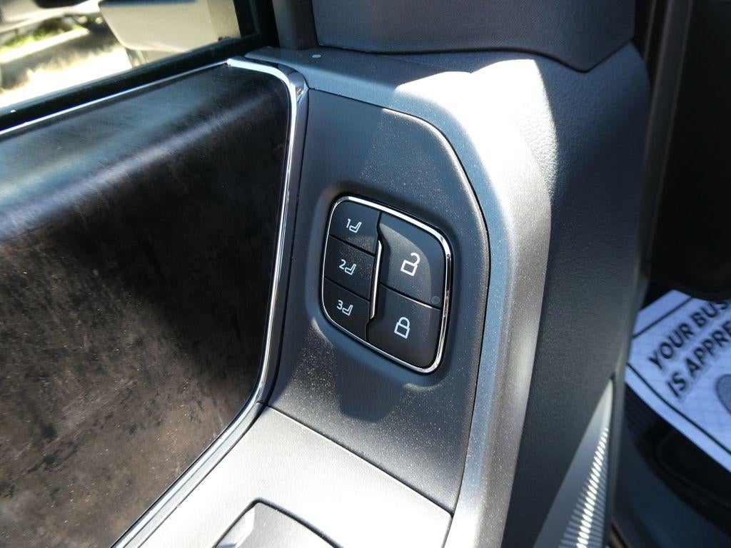 2026 Ford Super Duty F-250 SRW LARIAT 4WD Crew Cab 6.75' Box