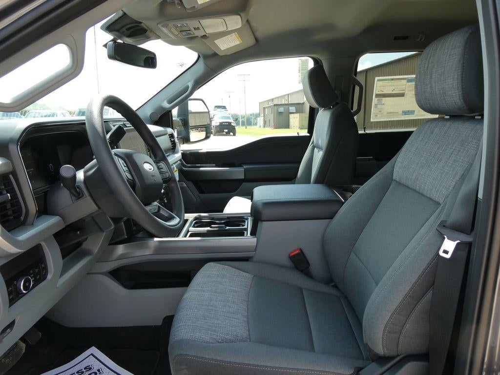 2026 Ford Super Duty F-250 SRW XLT 4WD Crew Cab 6.75' Box
