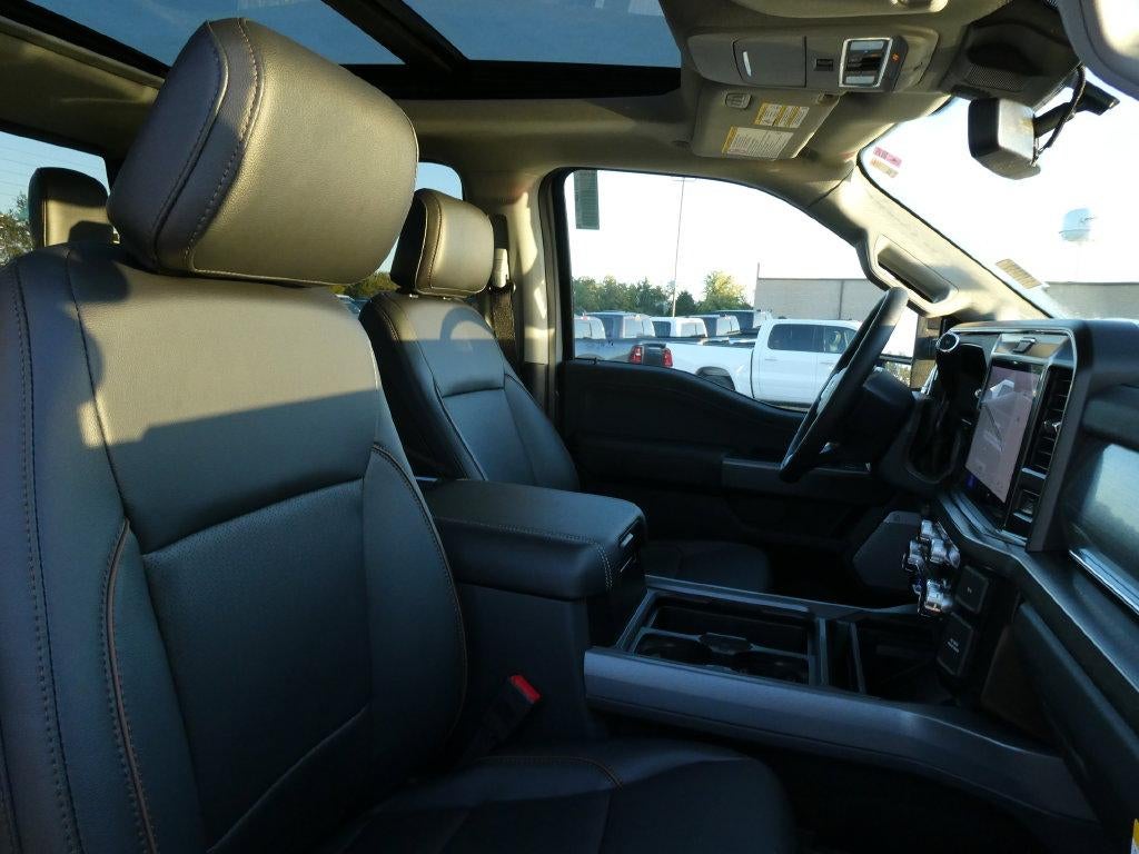2027 Ford Super Duty F-250 SRW LARIAT 4WD Crew Cab 6.75' Box