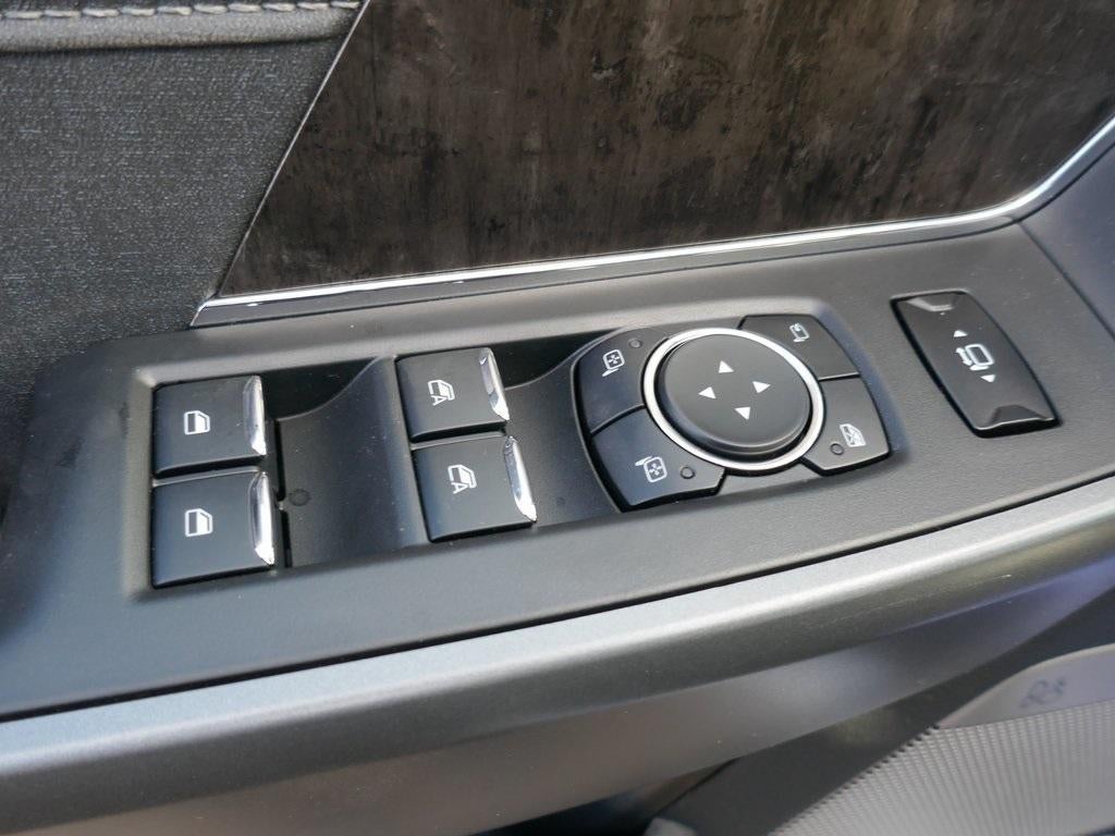 2026 Ford Super Duty F-250 SRW LARIAT 4WD Crew Cab 6.75' Box