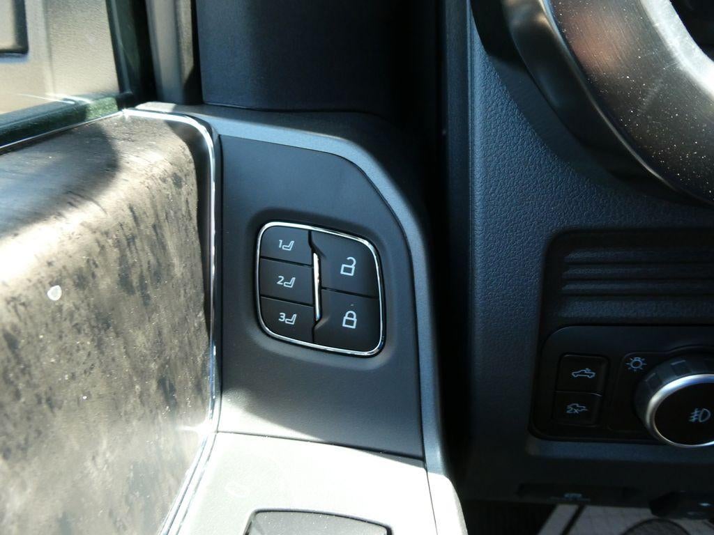 2026 Ford Super Duty F-250 SRW LARIAT 4WD Crew Cab 6.75' Box