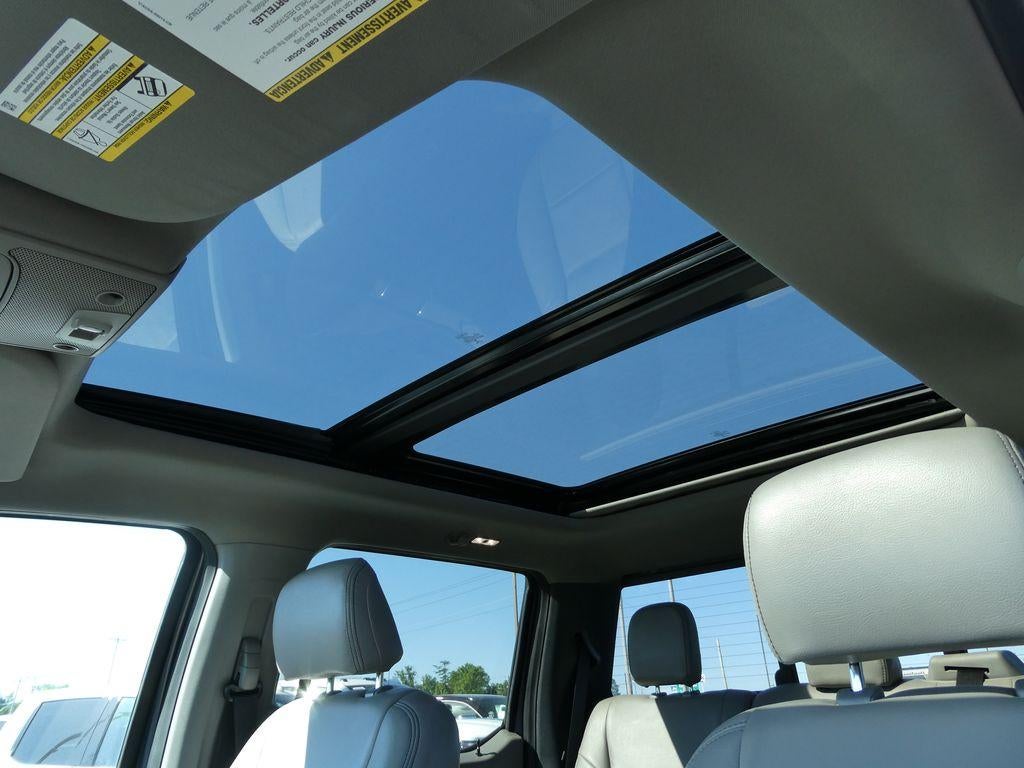 2021 Ford Super Duty F-250 SRW XLT 4WD Crew Cab 6.75' Box
