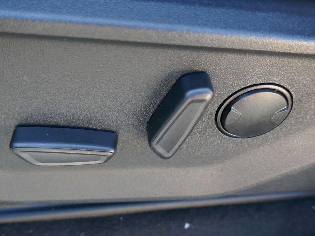 2026 Ford Super Duty F-250 SRW LARIAT 4WD Crew Cab 6.75' Box