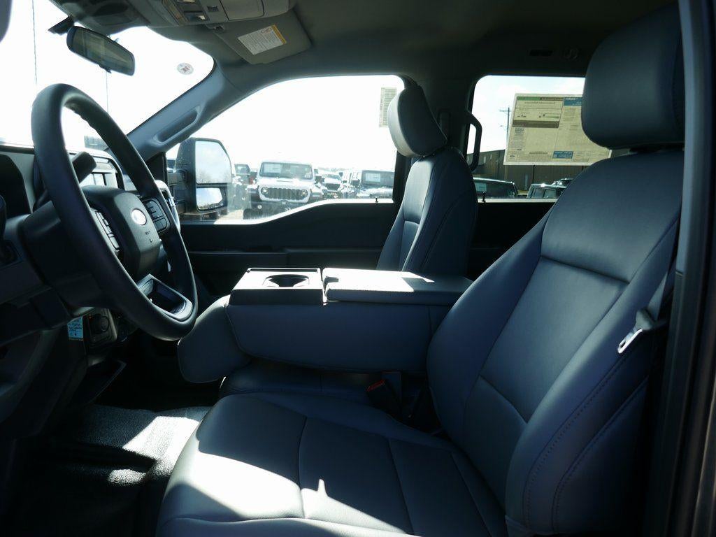 2026 Ford Super Duty F-250 SRW XL 4WD Crew Cab 6.75' Box